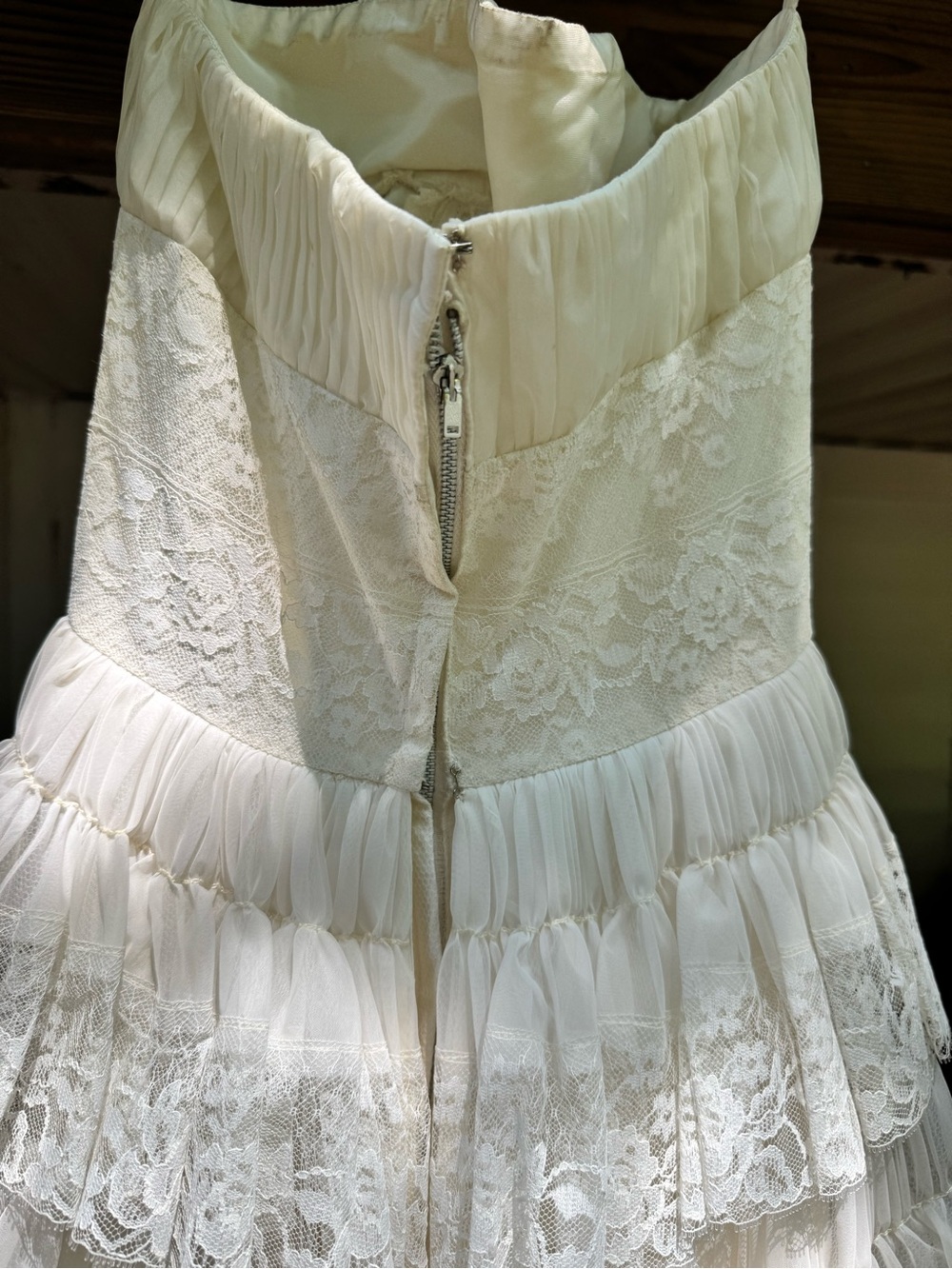 Vintage one of a kind lace wedding dress - Picture 14 of 16